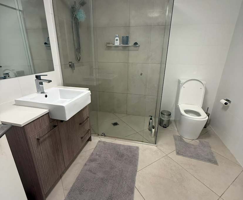 Furnished room with own bathroom