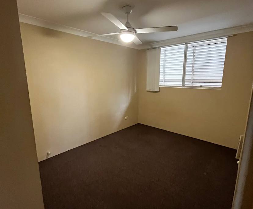 Unfurnished room in a flatshare