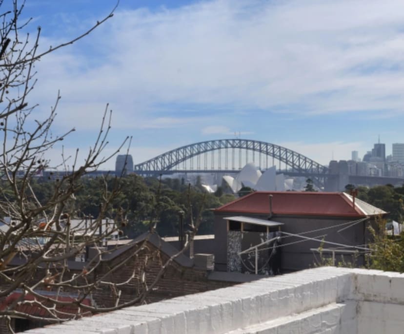 Unfurnished room studio flat for rent