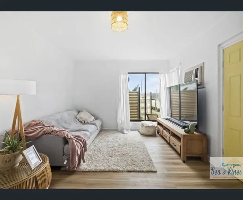 Room for Rent in Port Noarlunga, Adelaide 100, Un...