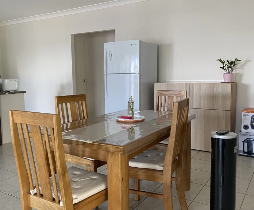 $270, Share-house, 3 bathrooms, Little Mountain QLD 4551