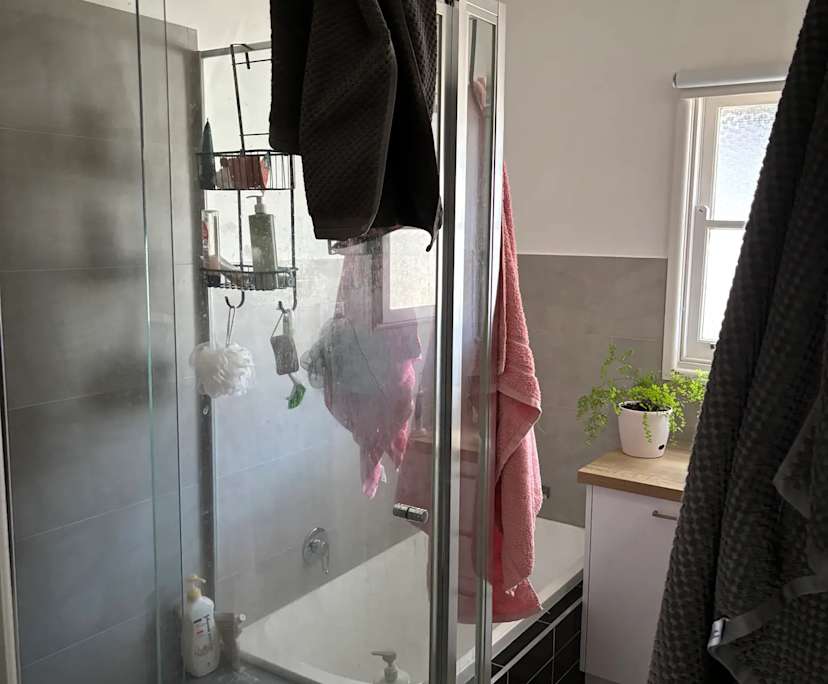 $220, Share-house, 3 bathrooms, Bell Post Hill VIC 3215