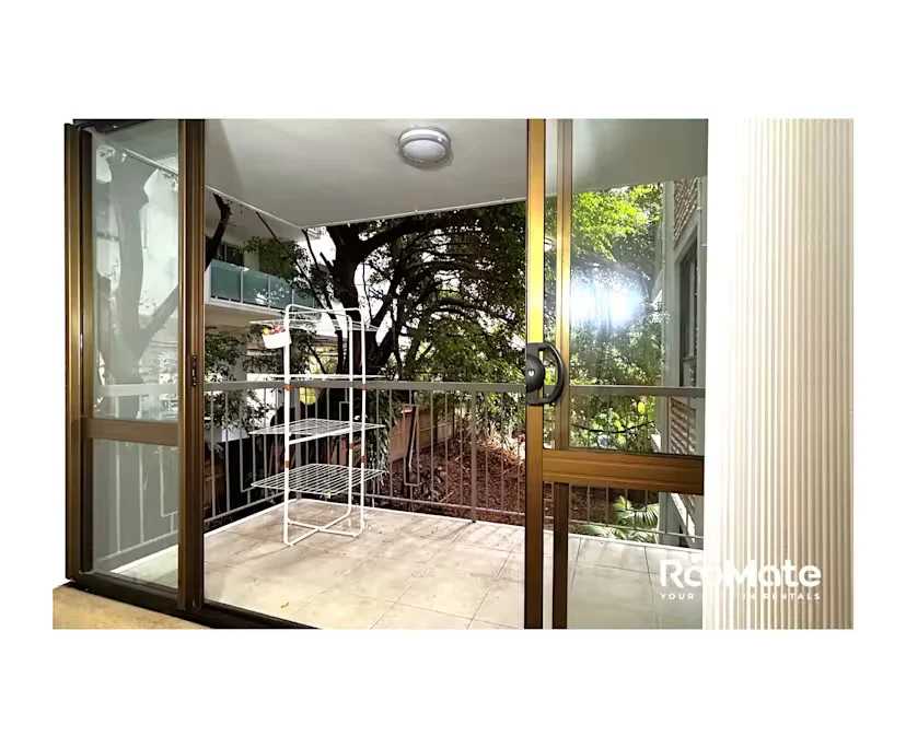 $220, Flatshare, 3 bathrooms, Kangaroo Point QLD 4169
