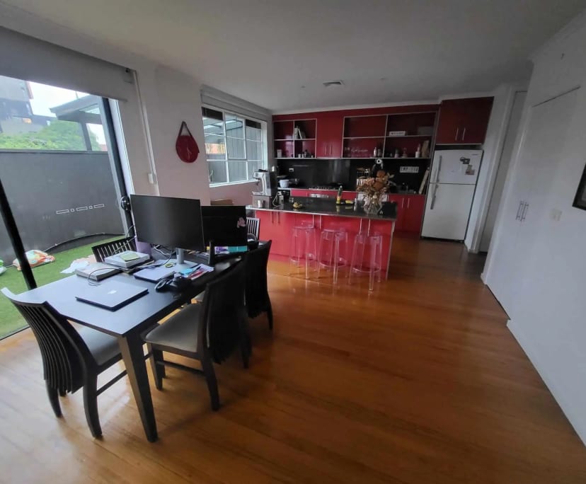 Furnished room in a flatshare