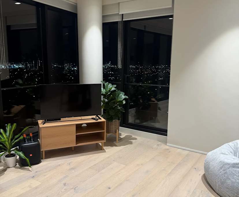Unfurnished room in a flatshare