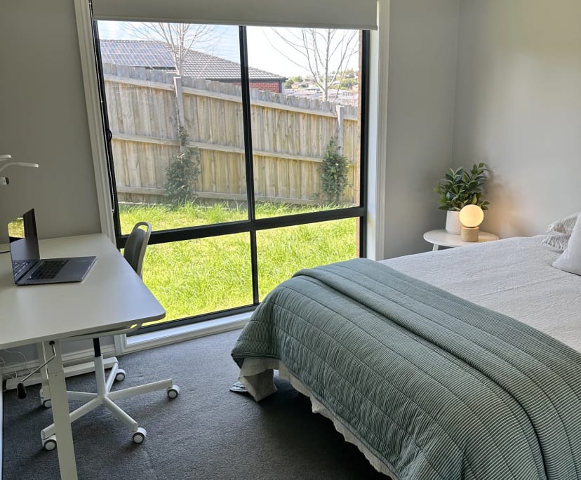 $300, Share-house, 4 bathrooms, Drouin VIC 3818