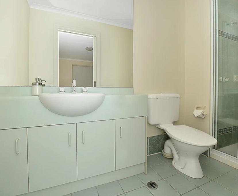 $1,395, Whole-property, 3 bathrooms, Melbourne VIC 3000