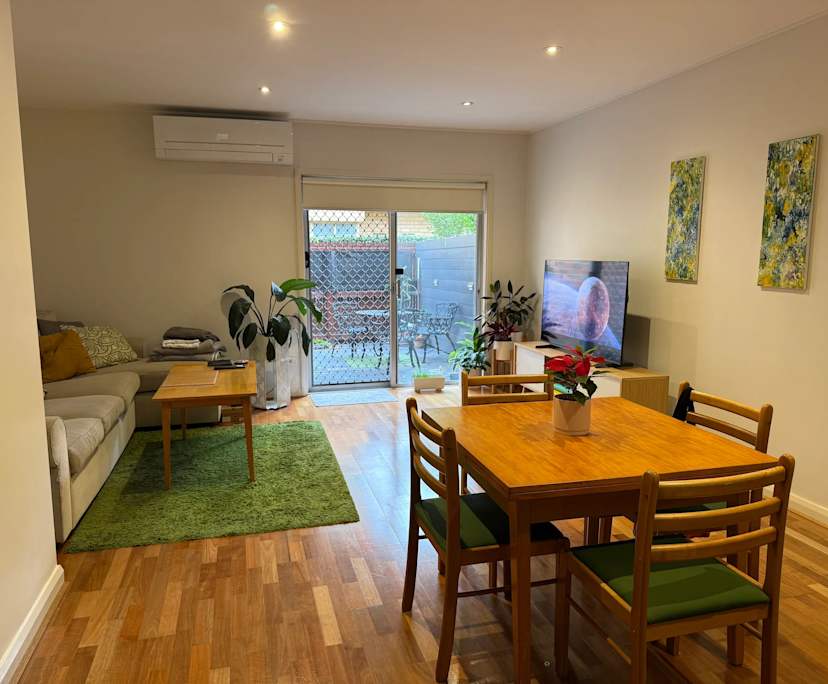 Room in a share house