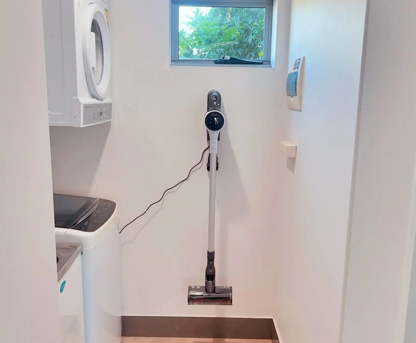 $850, Whole-property, 2 bathrooms, Morningside QLD 4170