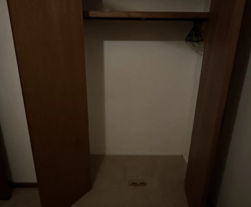 Unfurnished room in a share house