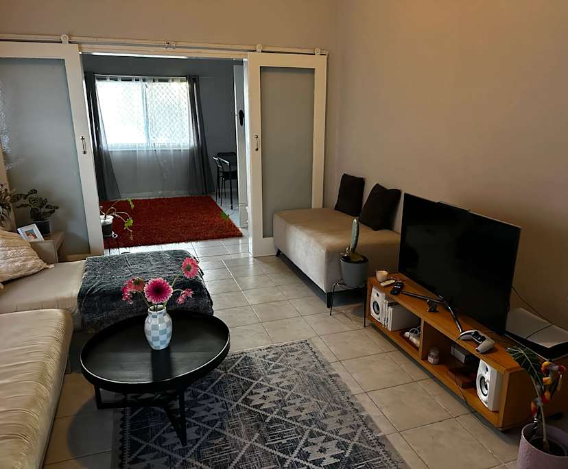 Room in a share house