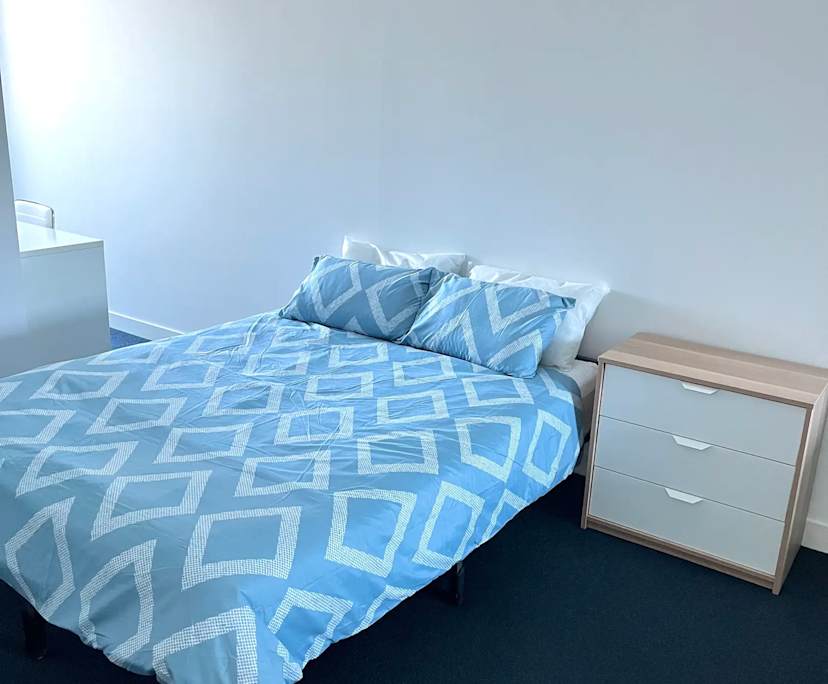 Furnished room with own bathroom