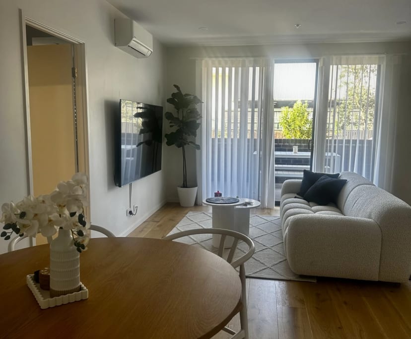 $350, Flatshare, 2 bathrooms, Adamstown NSW 2289