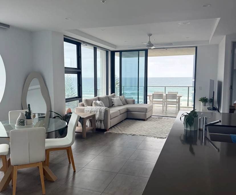 $480, Flatshare, 3 bathrooms, Miami QLD 4220