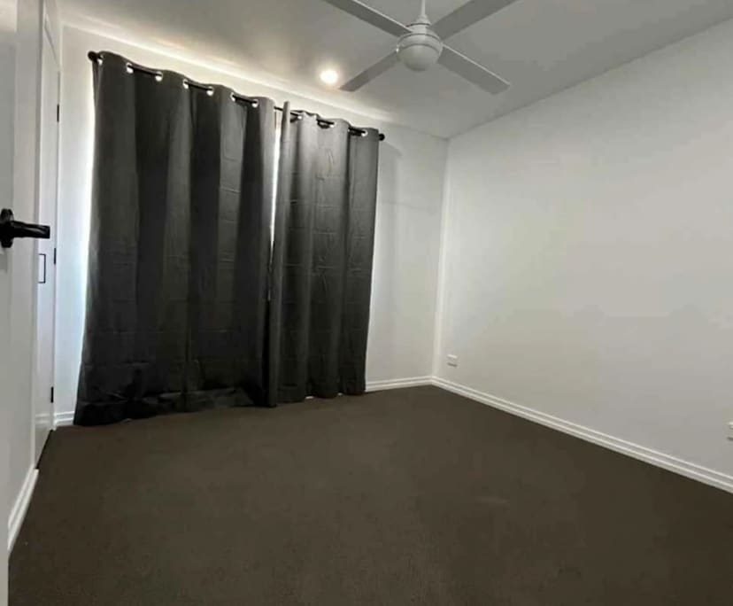 $525, 1-bed, 1 bathroom, Oxley QLD 4075