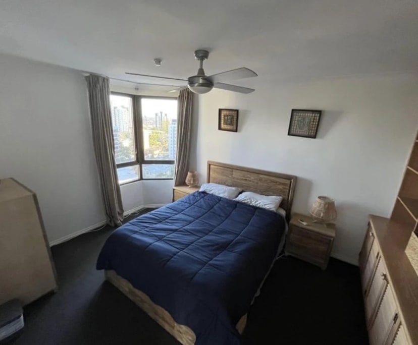 Furnished room in a flatshare