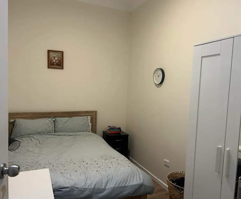 Furnished room with own bathroom