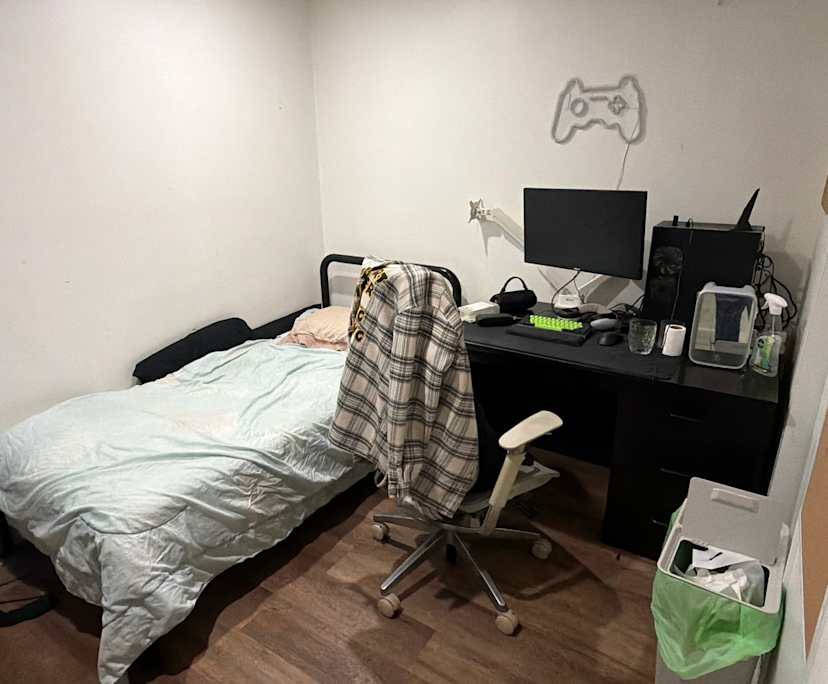 Furnished room with ensuite in a share house
