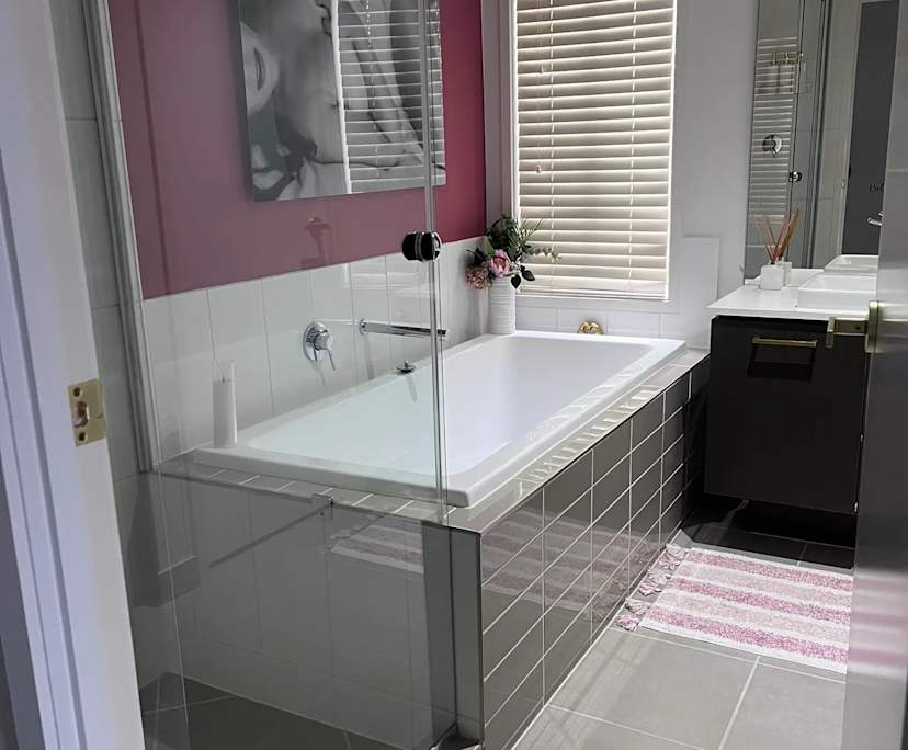 Furnished room with ensuite in a share house