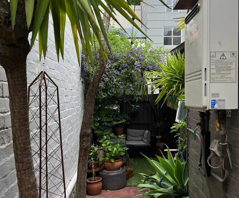 Furnished room in a share house