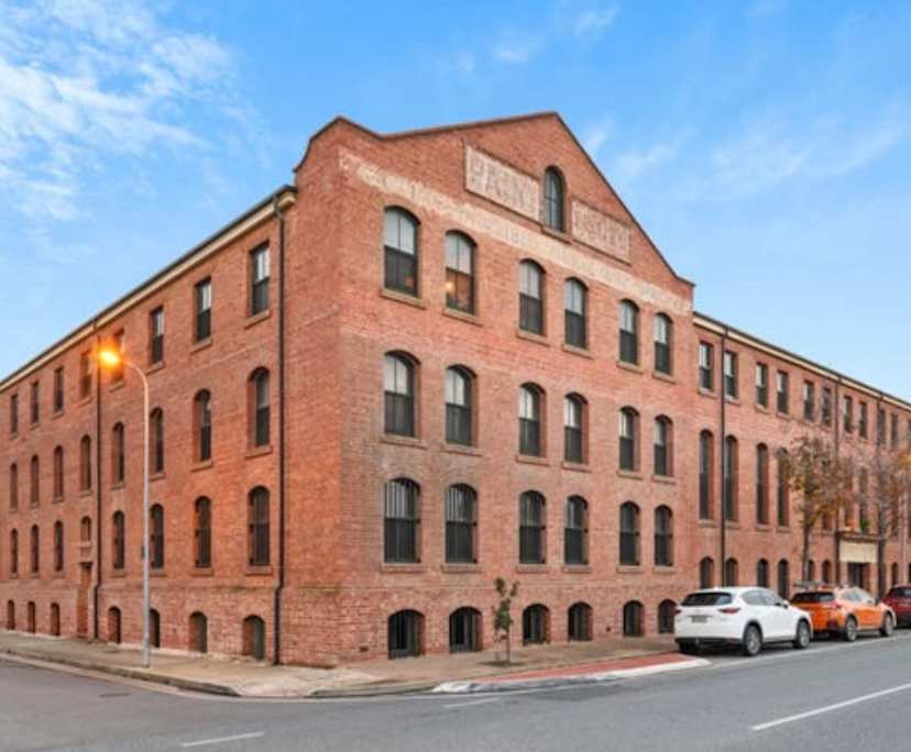 Whole property with 2 rooms for rent