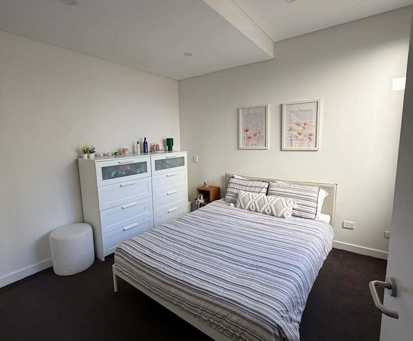 Furnished room in a flatshare