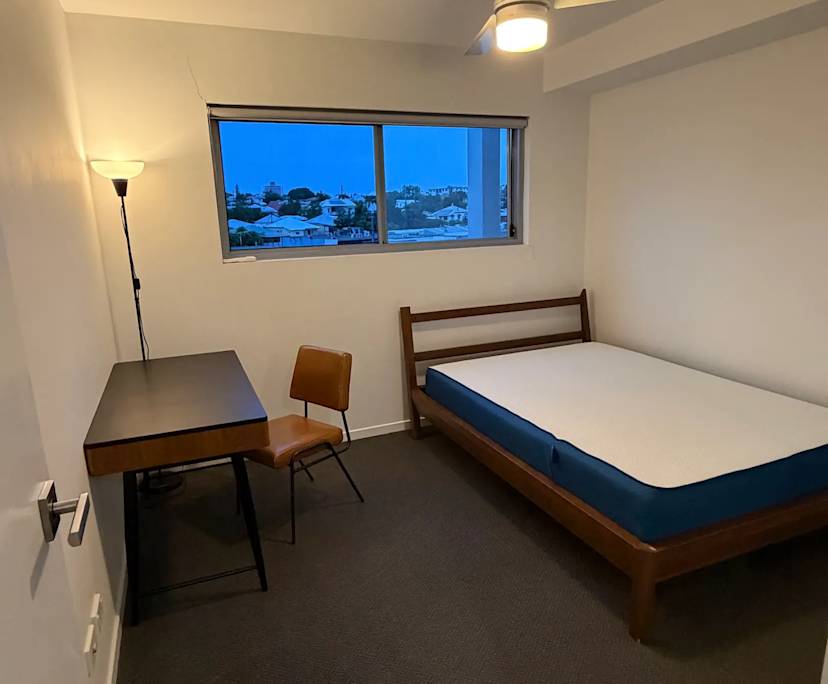 $350, Flatshare, 2 bathrooms, West End QLD 4101