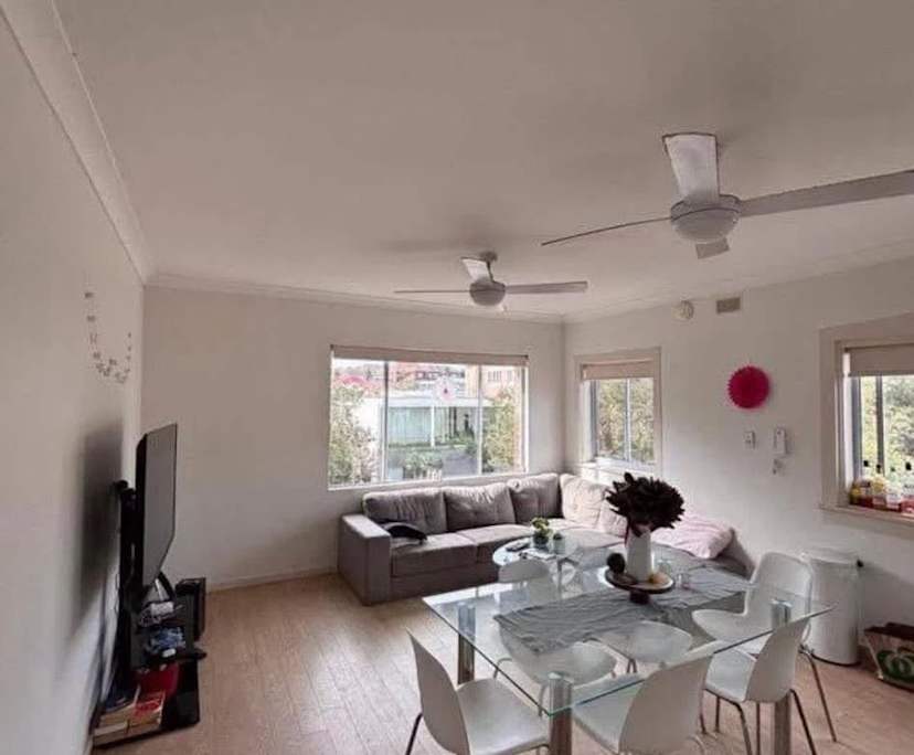 Furnished room in a flatshare