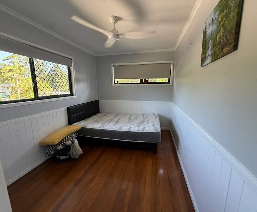 Room in a share house