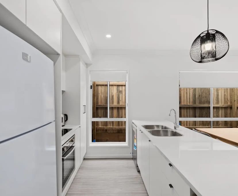 $315, Share-house, 3 bathrooms, Logan Reserve QLD 4133