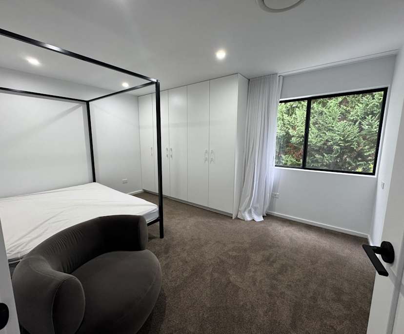 Furnished room with own bathroom