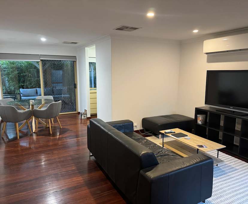 Unfurnished room in a flatshare