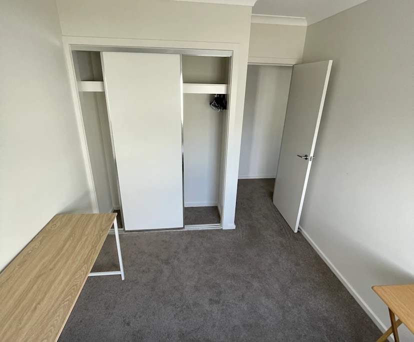 Room in a share house