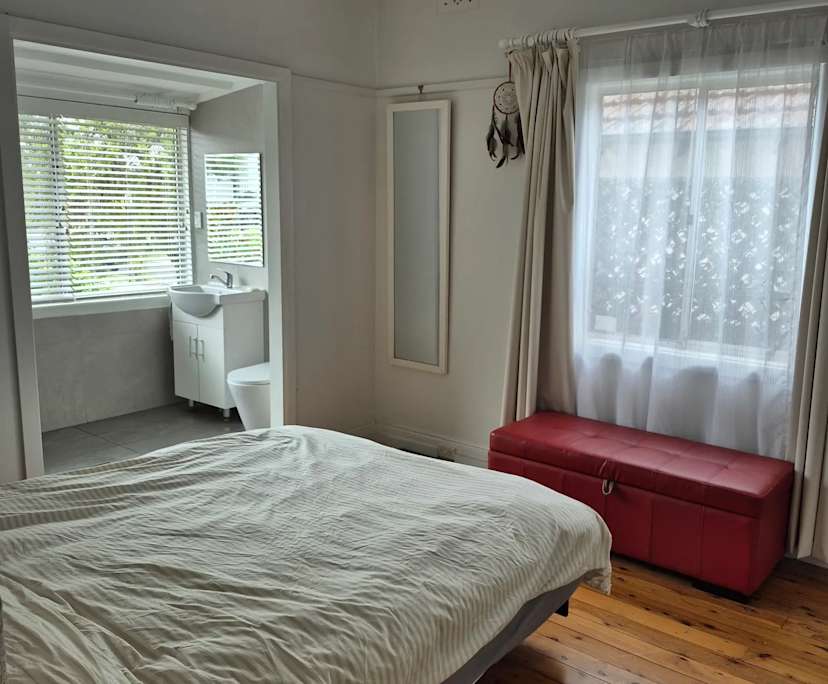 $350, Share-house, 3 bathrooms, Roselands NSW 2196