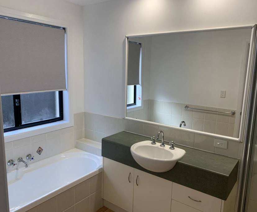Room in a share house