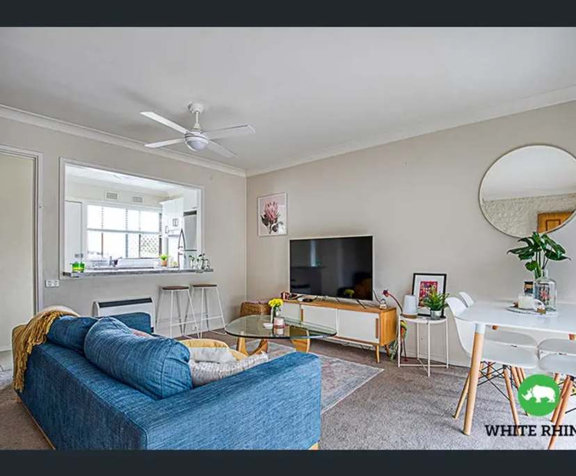 Unfurnished room in a flatshare