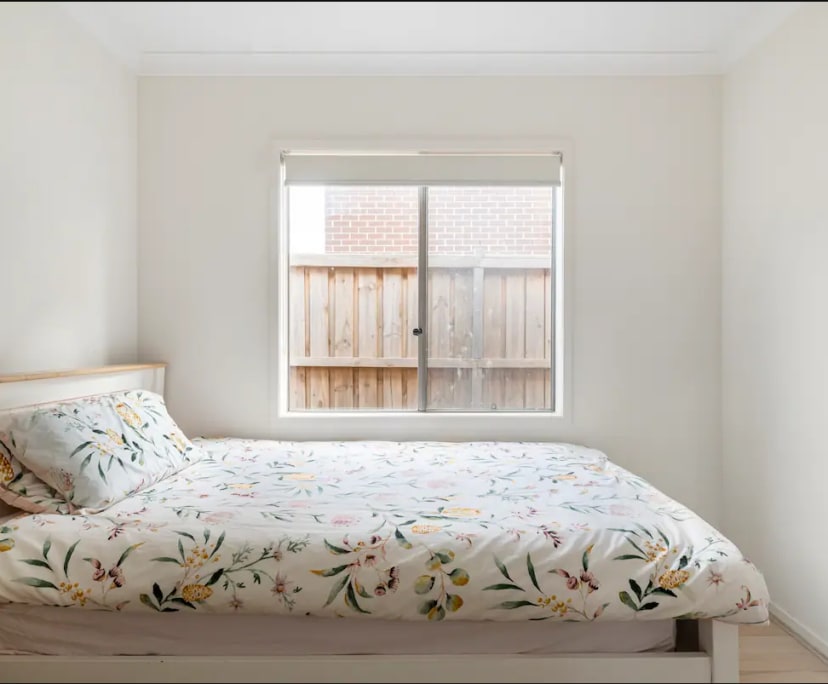 Room in a share house