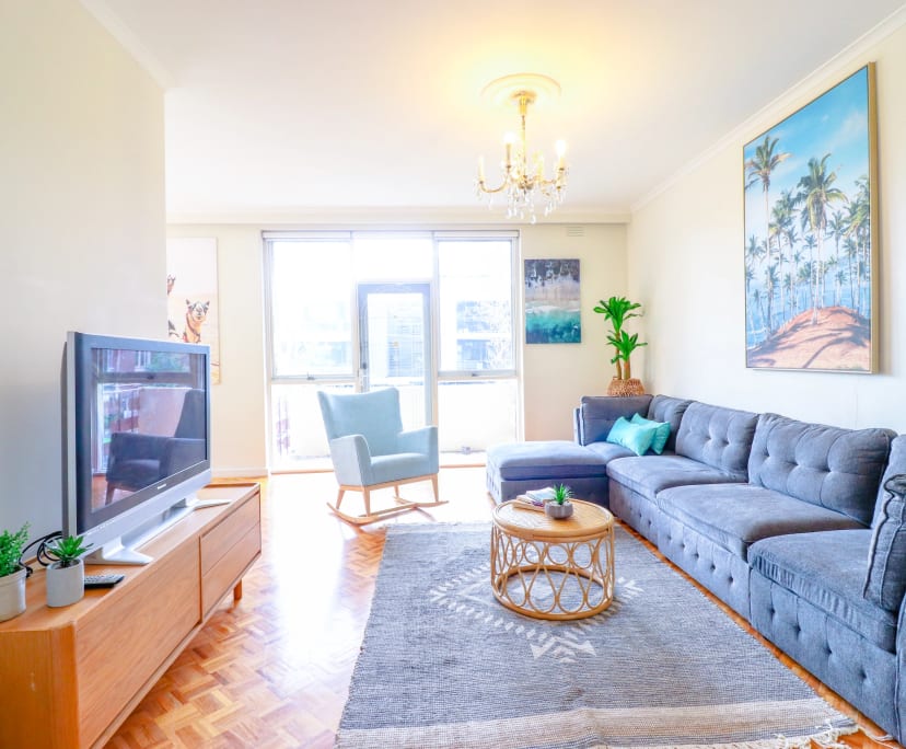 $855, Whole-property, 2 bathrooms, Elwood VIC 3184