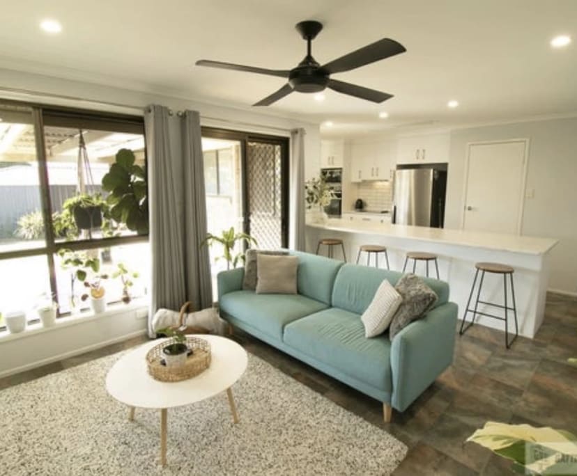 Room in a share house