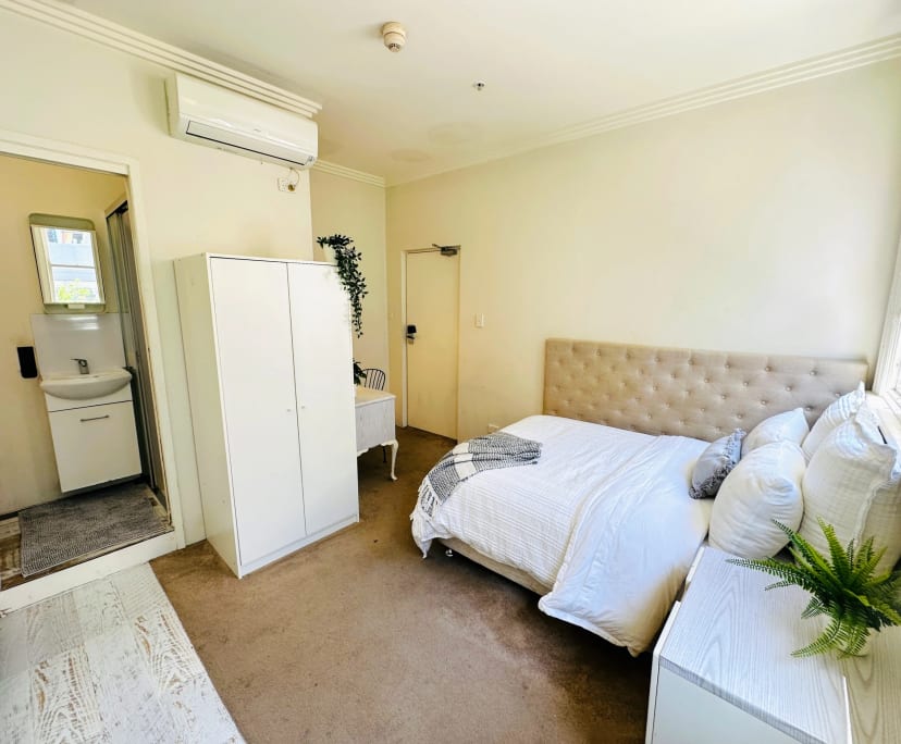 Room for Rent in Potts Point, Sydney 620, Furnish...