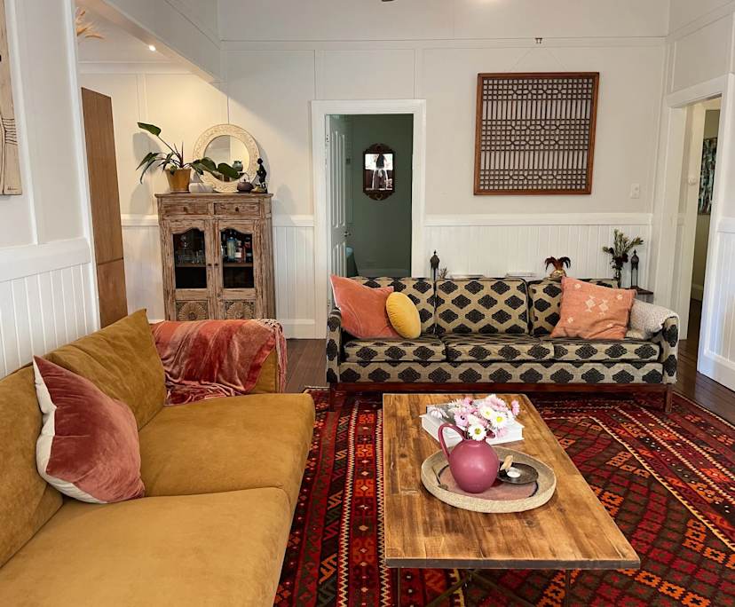Whole property with 2 rooms for rent
