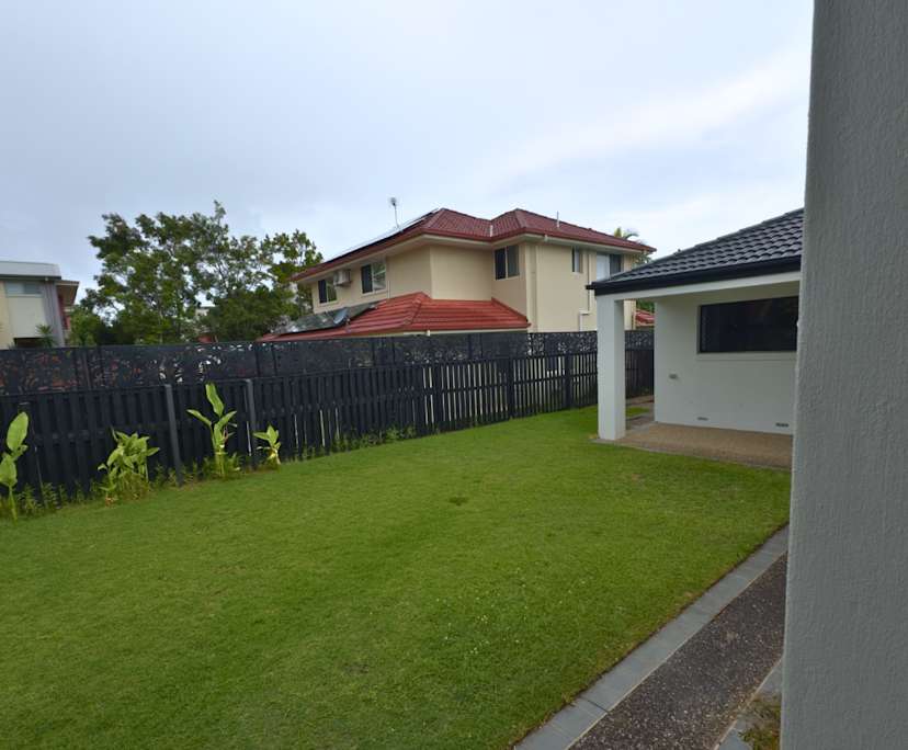 Unfurnished room with own bathroom