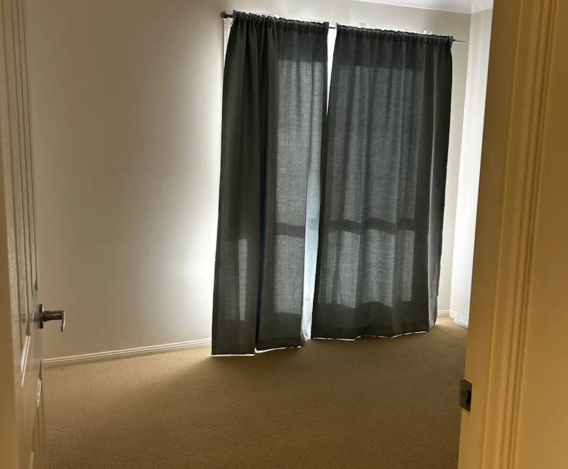 Unfurnished room with own bathroom