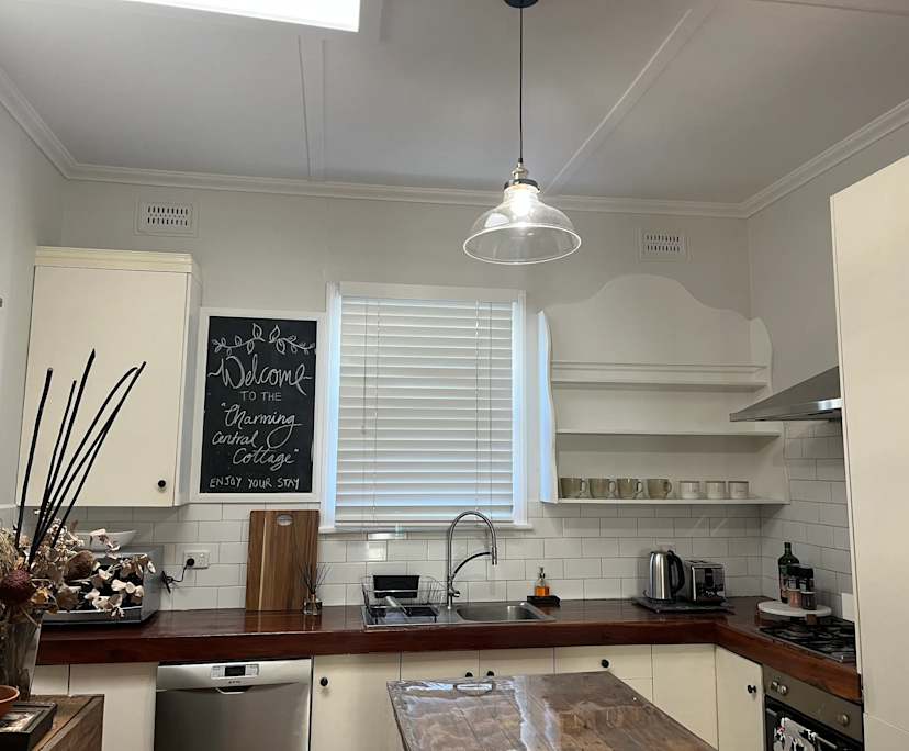 Whole property with 3 rooms for rent