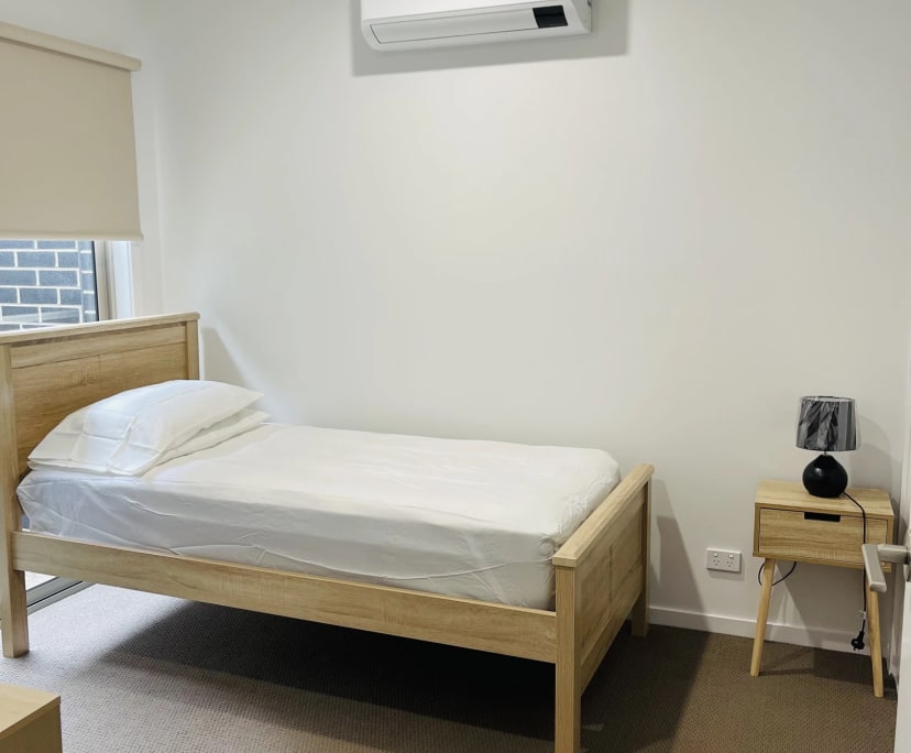 Room in a share house