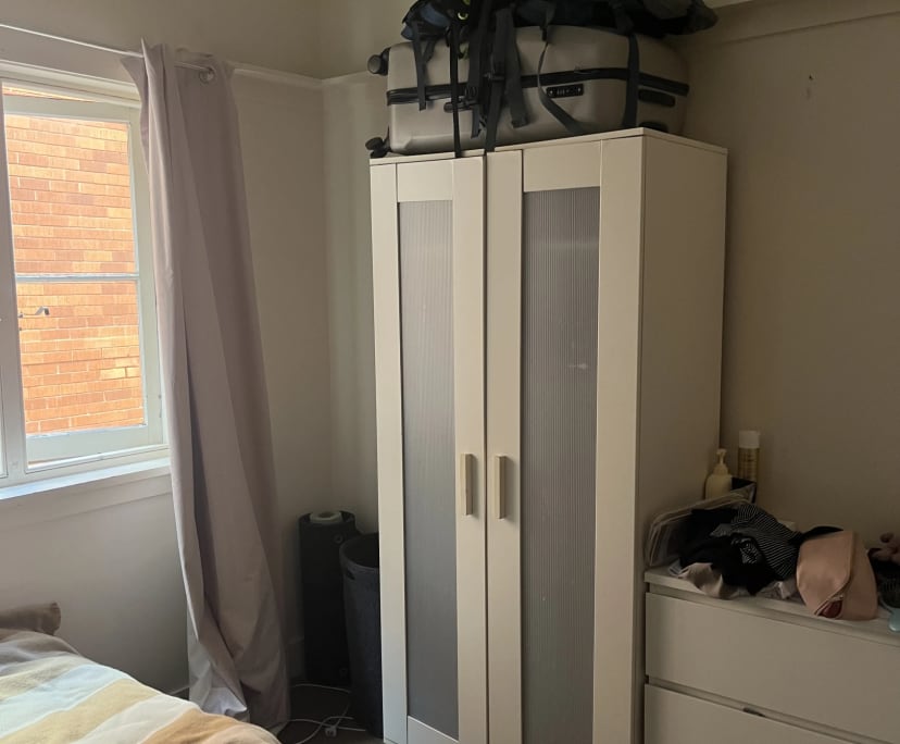 Furnished room in a flatshare