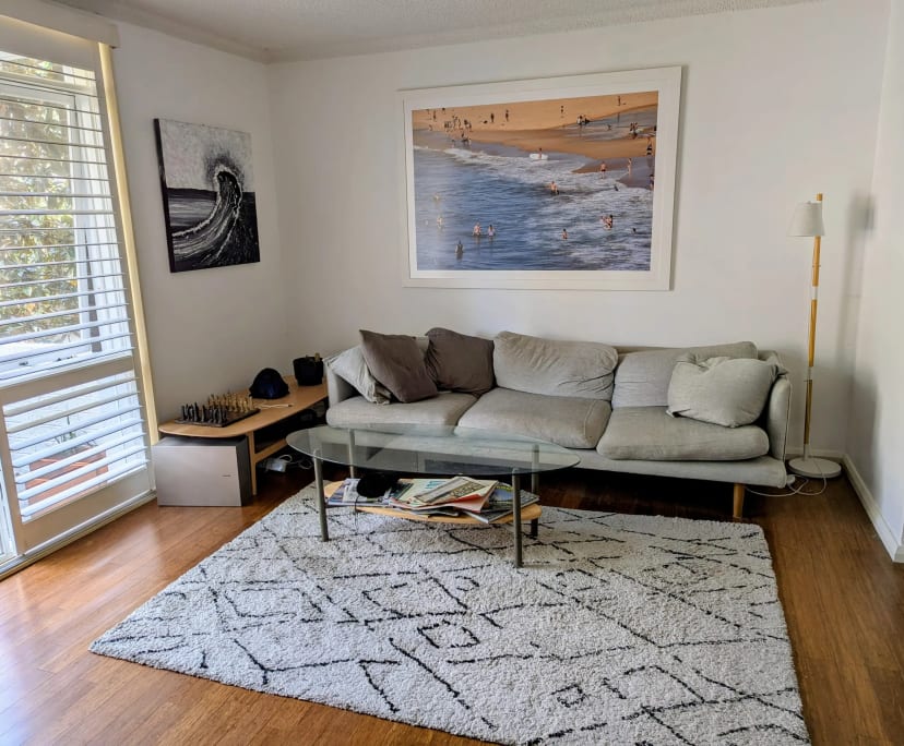 Furnished room in a flatshare