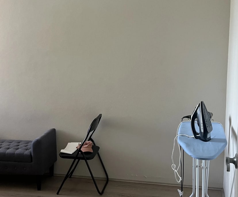 Unfurnished room in a flatshare