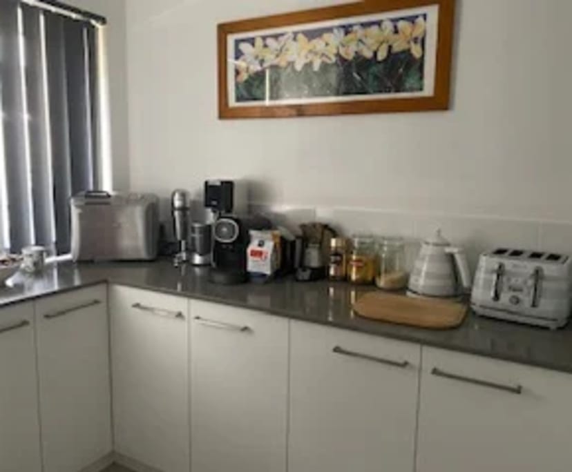 $350, Share-house, 4 bathrooms, South Yunderup WA 6208