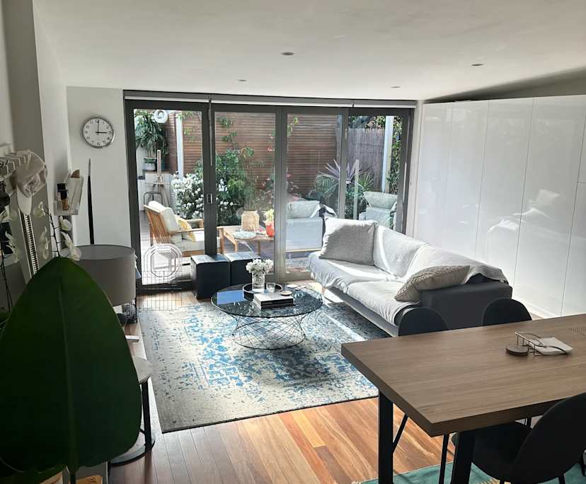 Room in a share house